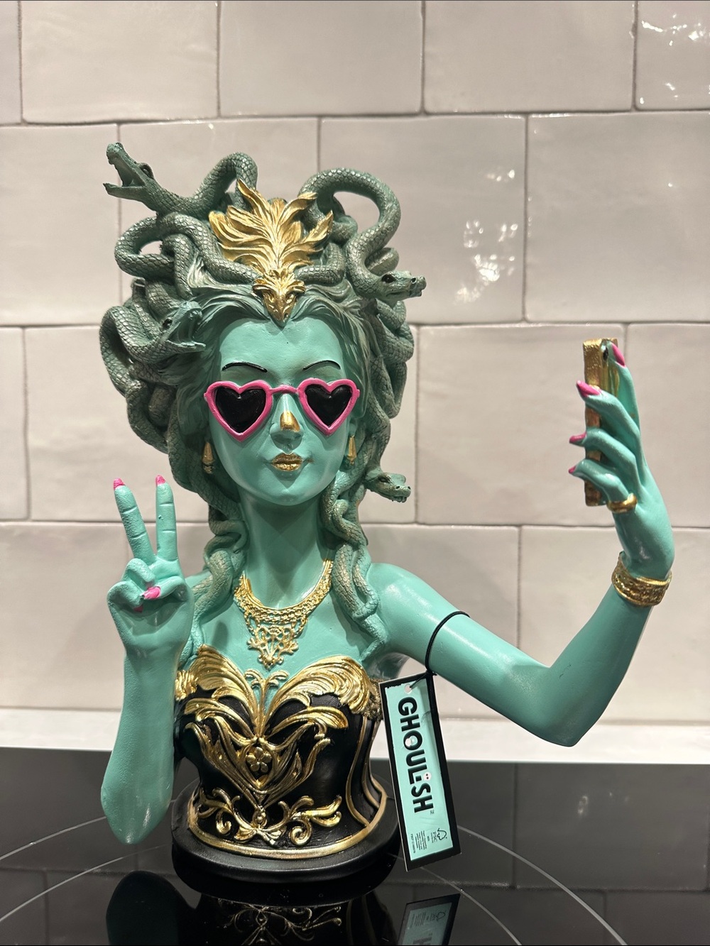 NWT Ghoulish Medusa Selfie Bust Statue Viral